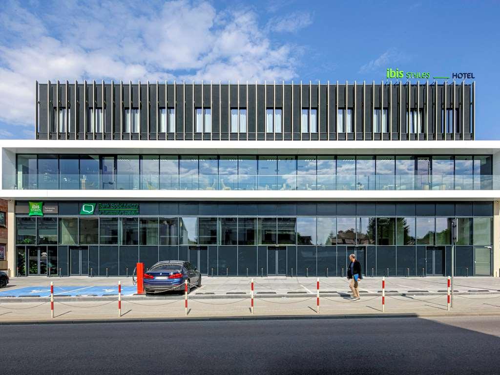 Ibis Styles Tomaszów Lubelski Exteriör bild